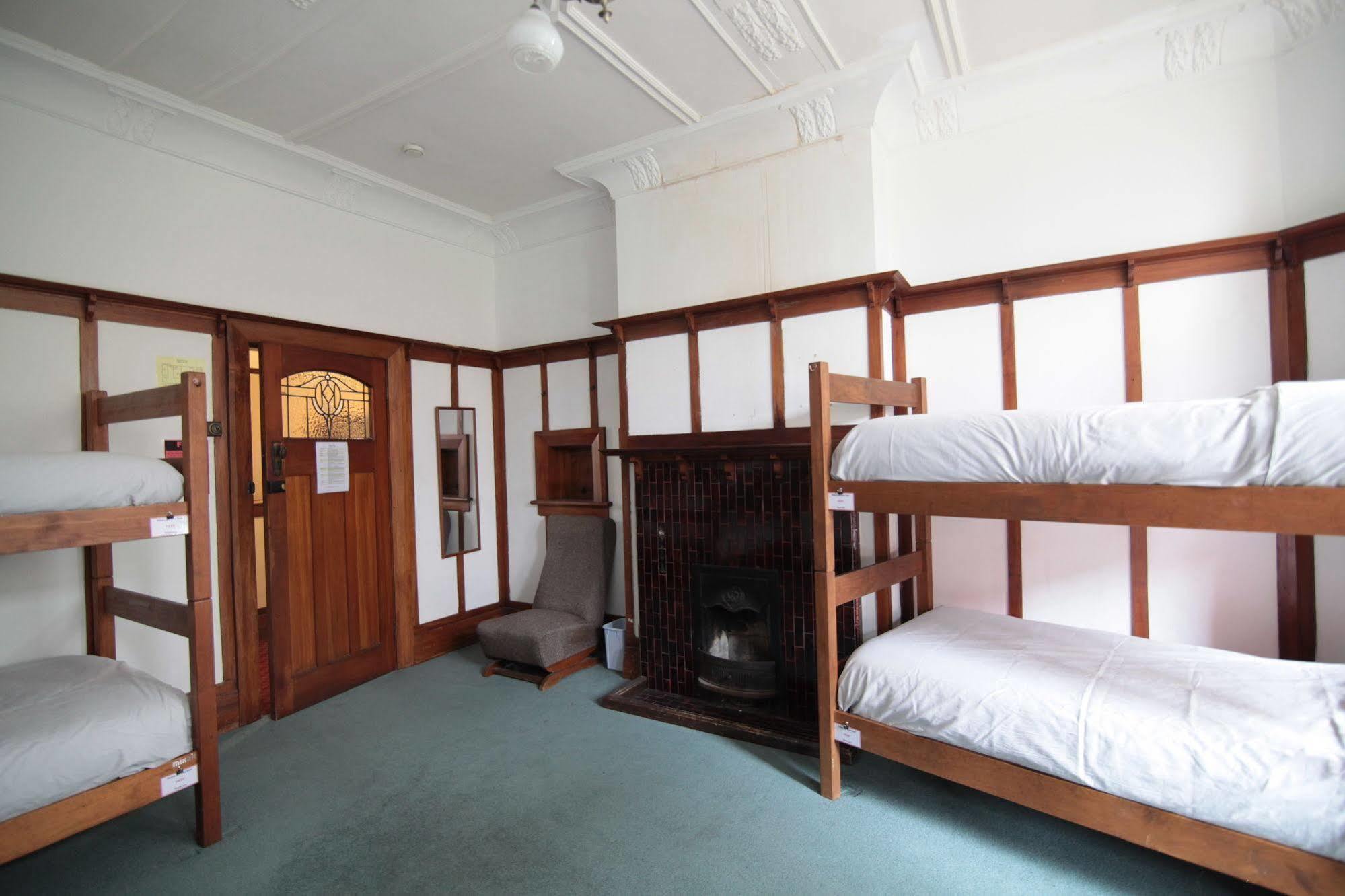 Manor House Backpackers Hostel Dunedin Ngoại thất bức ảnh